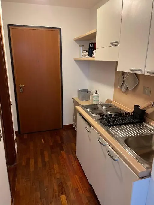 Apartament La Casa Di Ludo Mediolan 0*,